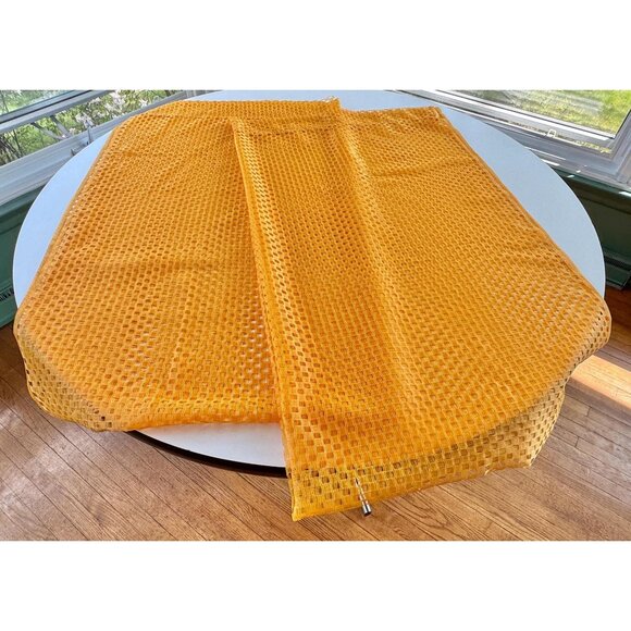 Vintage 70s yellow curtains, soft mesh, funky square geometric weave, pair - Picture 8 of 10